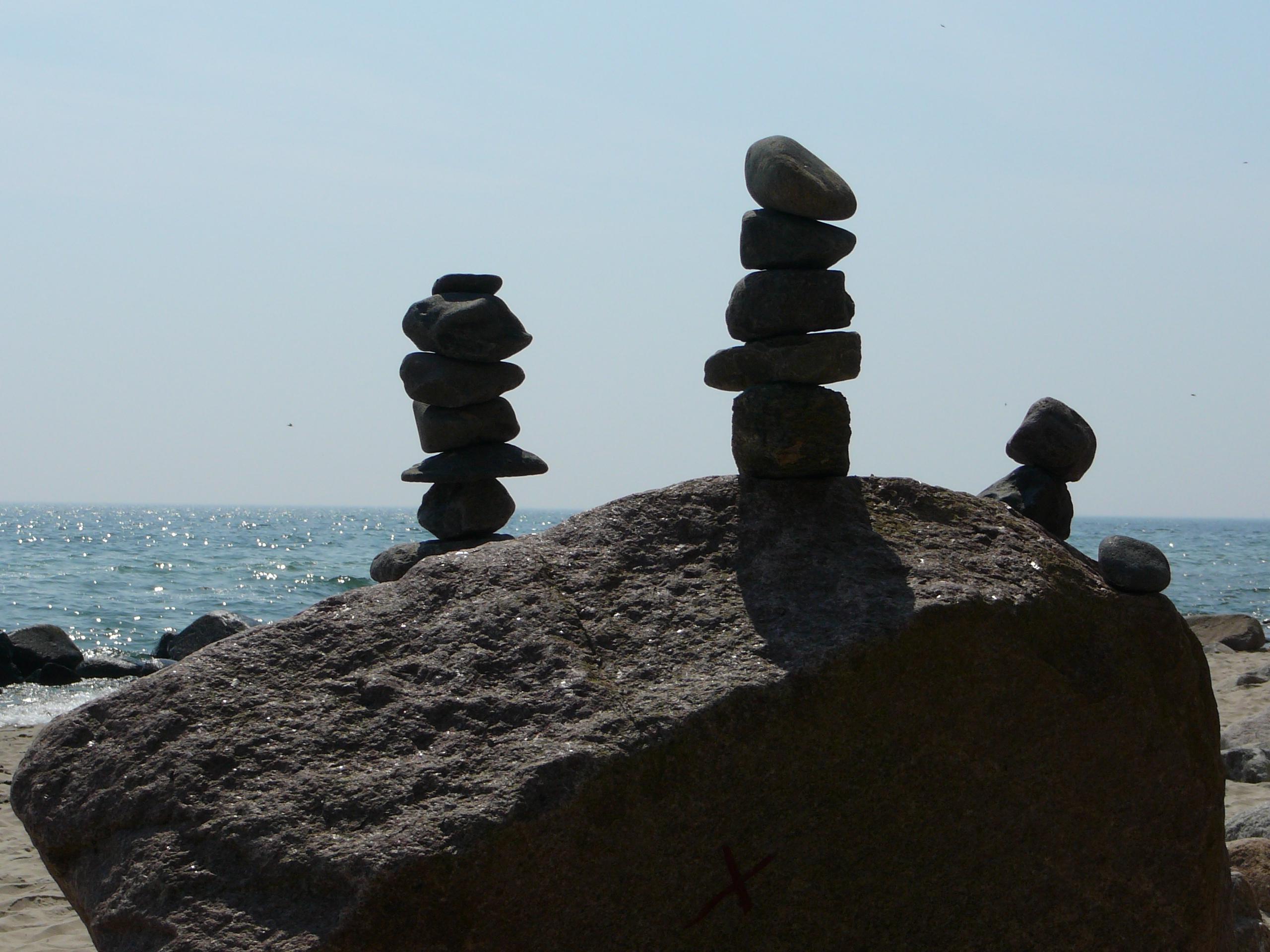 Steine am Wasser